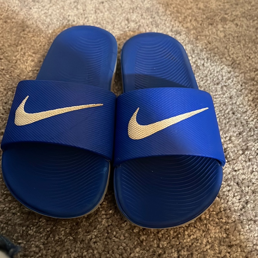 Nike flip flop
